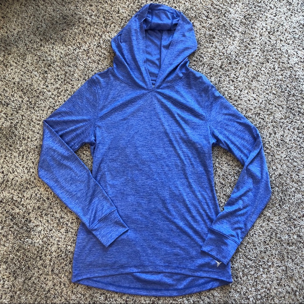 Athletic pullover